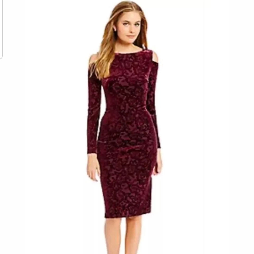 NWT Maggy London Cold Shoulder Velvet Sheath Dress